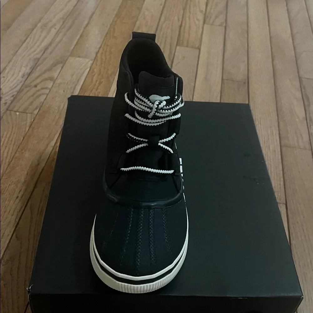 SOREL Out N About IV Classic Waterproof Duck Boot